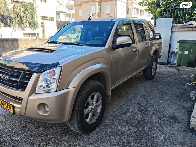 מודעת רכב איסוזו די-מקס