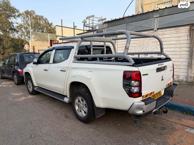 מיצובישי טרייטון / L200