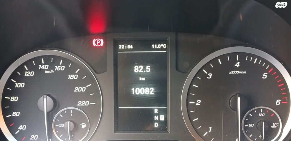 מודעת רכב מרצדס-בנץ ויטו