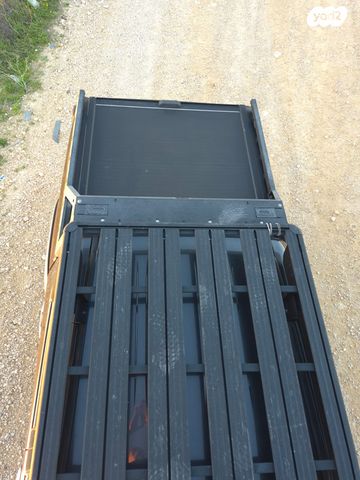 מיצובישי טרייטון / L200