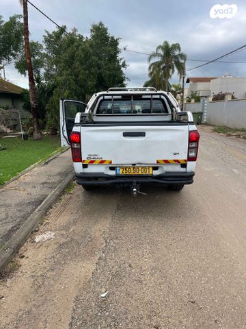 איסוזו די-מקס