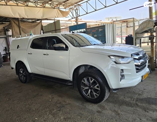 איסוזו די-מקס