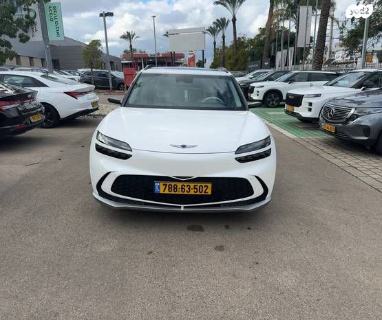 מודעת רכב ג'נסיס GV60
