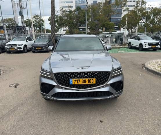מודעת רכב ג'נסיס GV80
