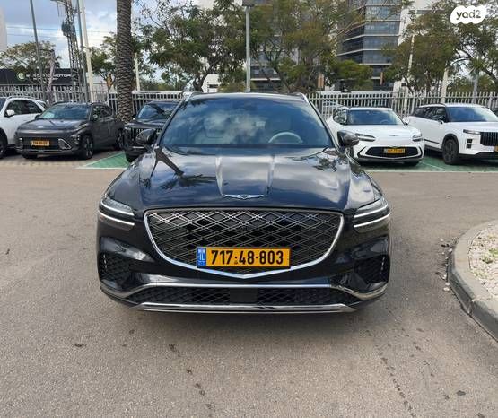 מודעת רכב ג'נסיס GV70