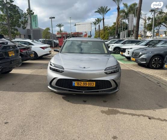 מודעת רכב ג'נסיס GV60