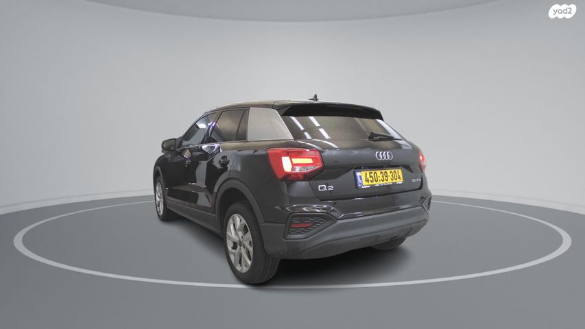 אאודי Q2