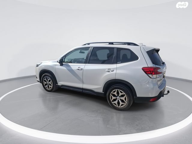 סובארו פורסטר