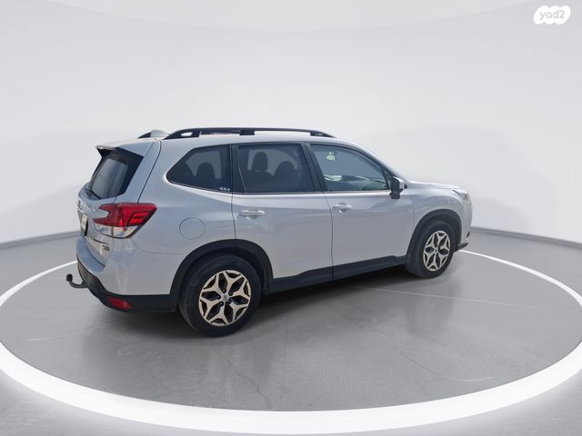 סובארו פורסטר