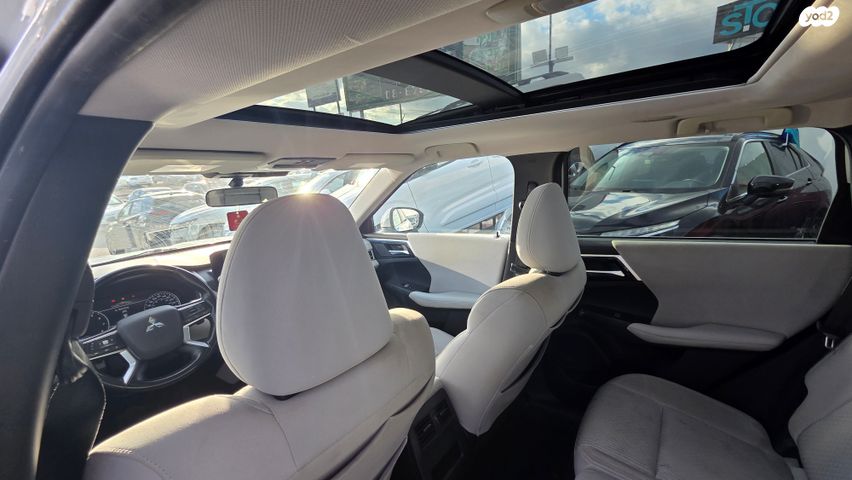 מיצובישי אאוטלנדר