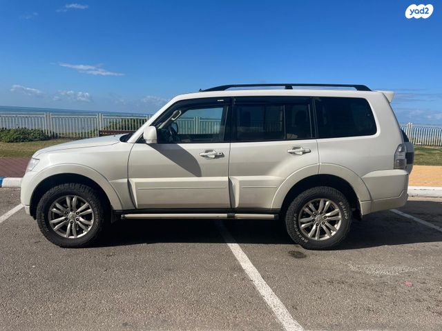 מודעת רכב מיצובישי פג'רו 1