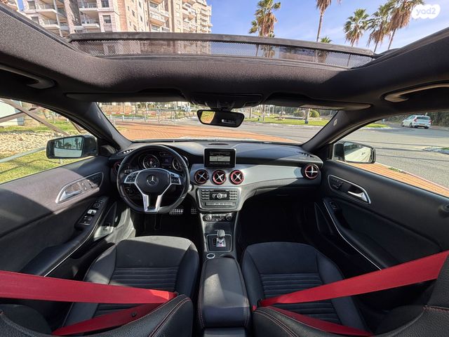 מרצדס-בנץ GLA