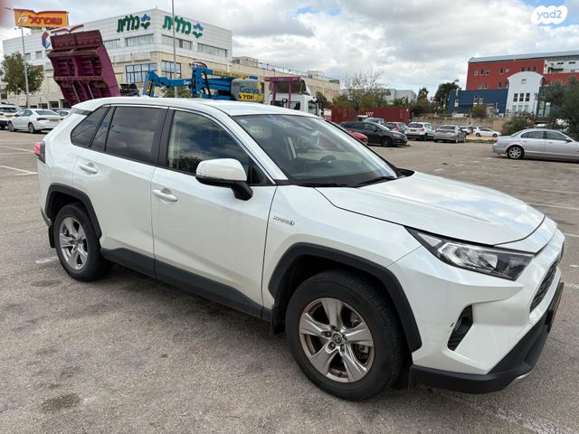 מודעת רכב טויוטה RAV4