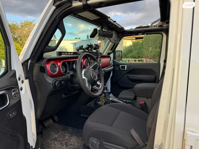 מודעת רכב ג'יפ רנגלר