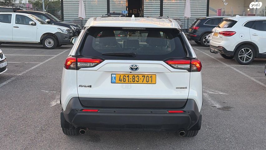 טויוטה RAV4