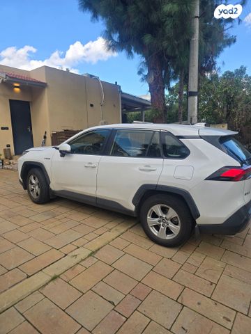 מודעת רכב טויוטה RAV4