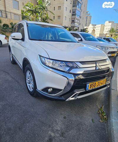 מיצובישי אאוטלנדר