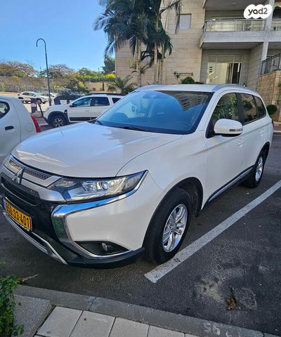 מיצובישי אאוטלנדר