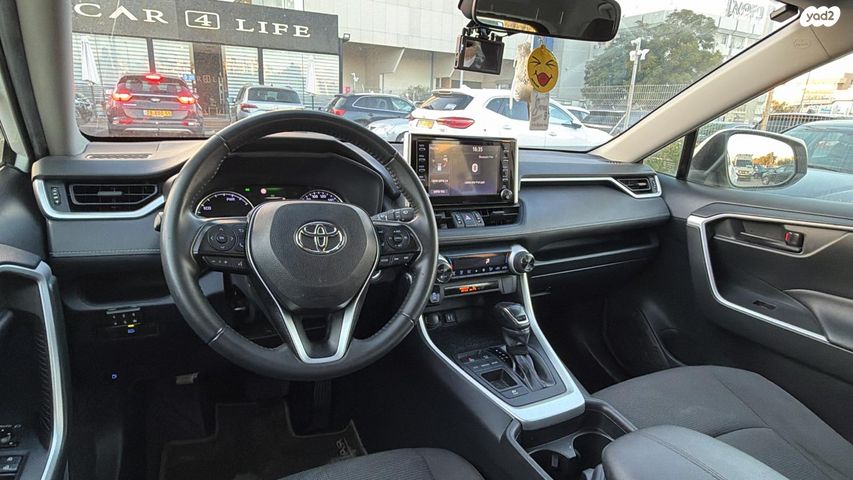 טויוטה RAV4