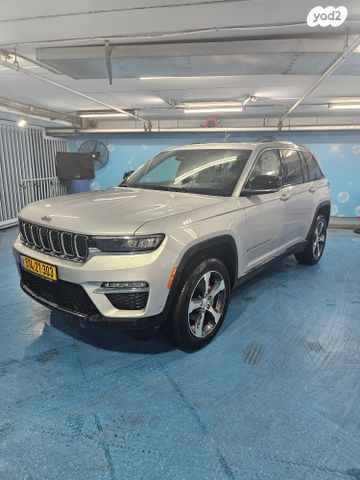 מודעת רכב ג'יפ גרנד צ'ירוקי