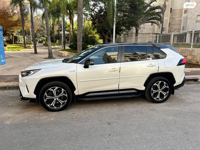 טויוטה RAV4