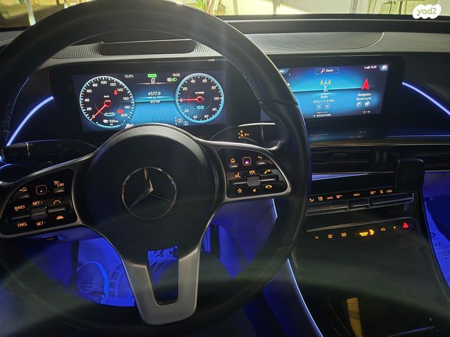 מרצדס-בנץ EQC