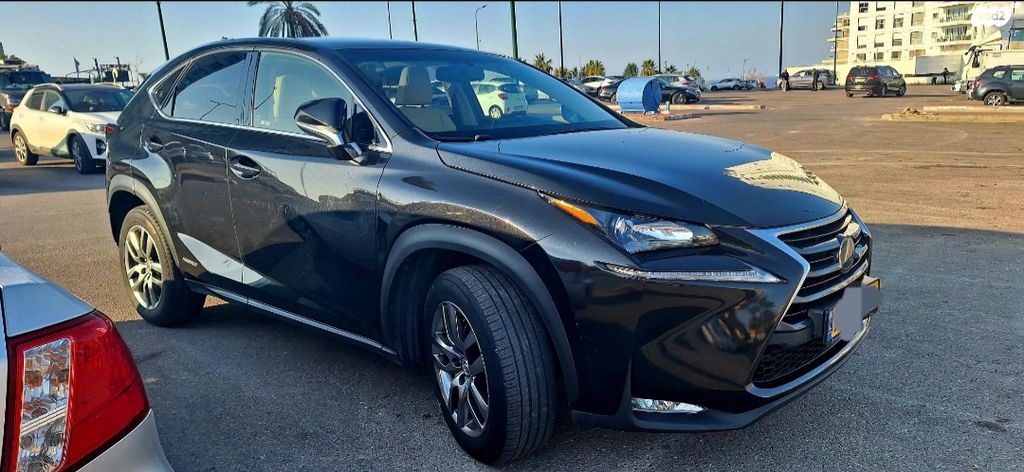 מודעת רכב לקסוס NX