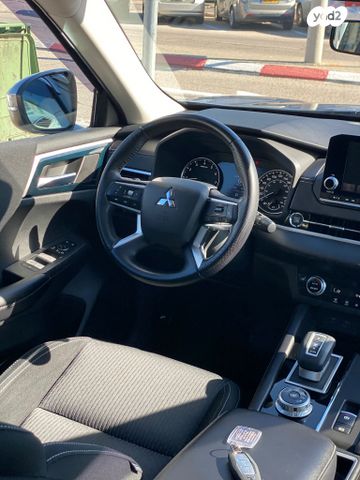 מיצובישי אאוטלנדר