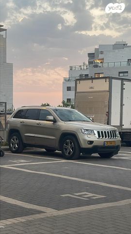 מודעת רכב ג'יפ גרנד צ'ירוקי