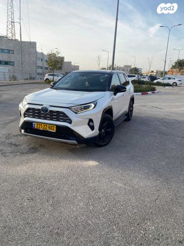 טויוטה RAV4
