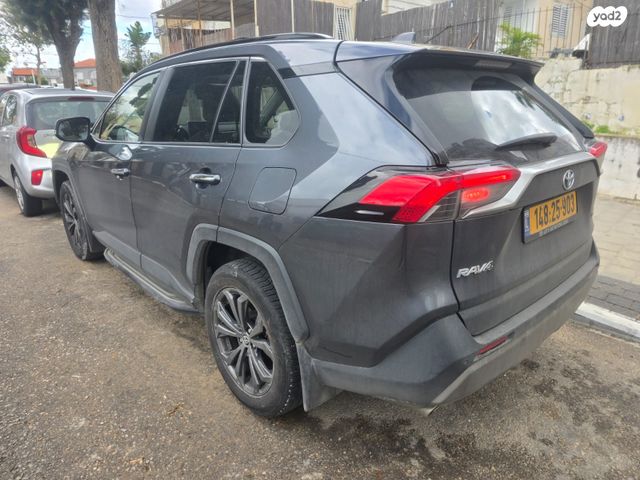 טויוטה RAV4