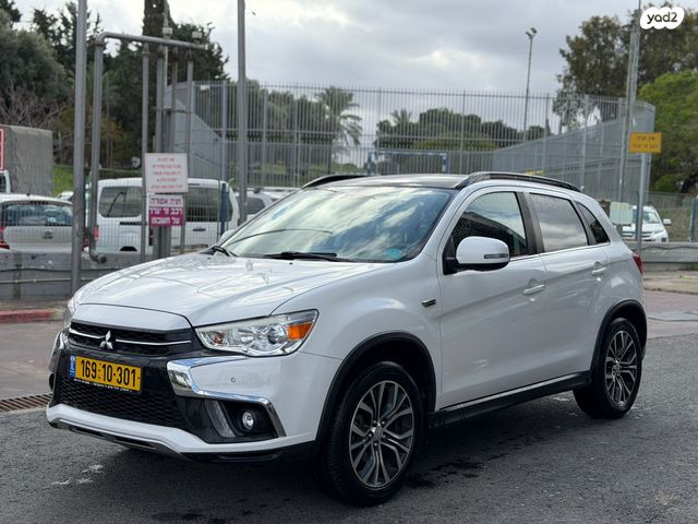 מודעת רכב מיצובישי ASX