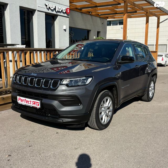 מודעת רכב ג'יפ קומפאס