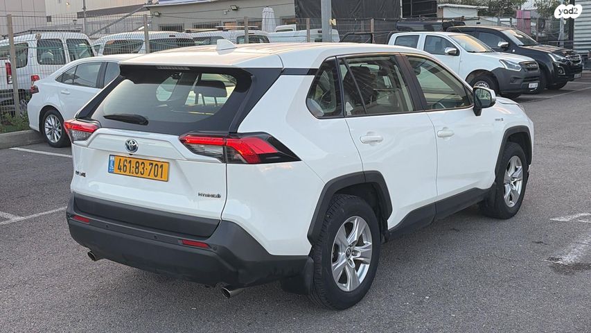 טויוטה RAV4