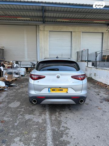 אלפא רומיאו סטלביו