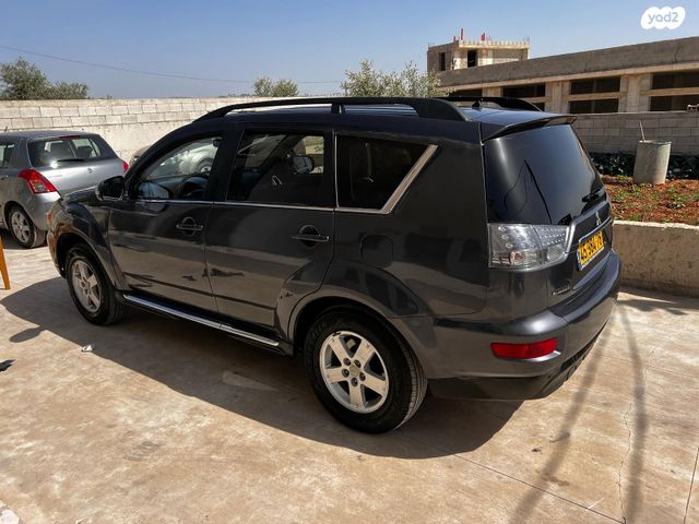 מיצובישי אאוטלנדר