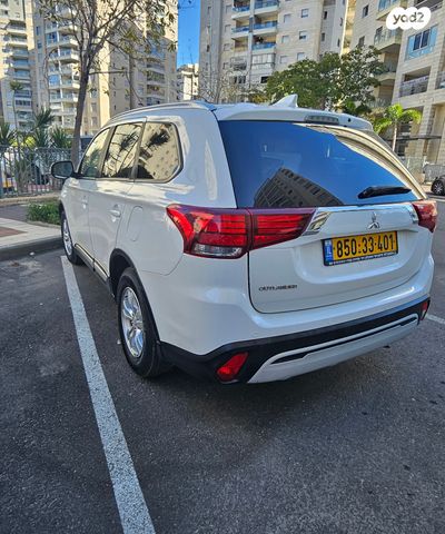 מיצובישי אאוטלנדר