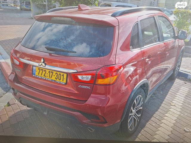 מודעת רכב מיצובישי ASX