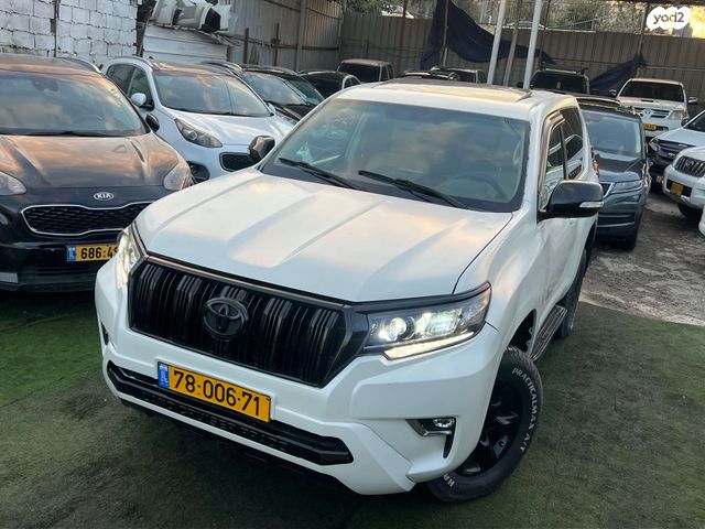 טויוטה לנד קרוזר