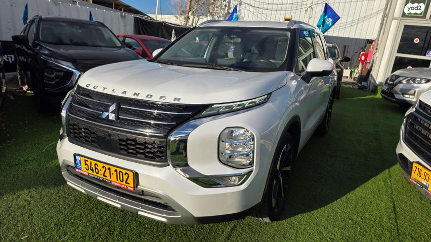 מיצובישי אאוטלנדר