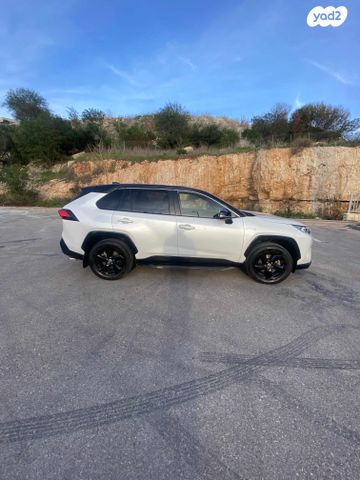 טויוטה RAV4
