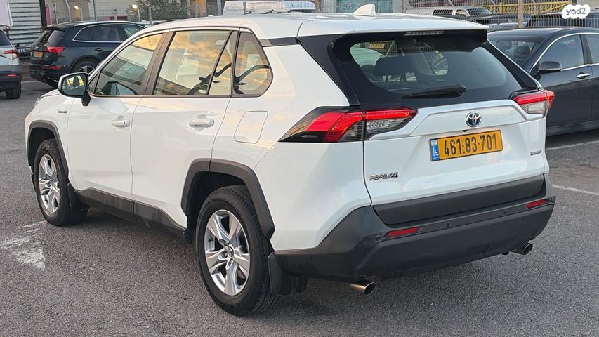 טויוטה RAV4
