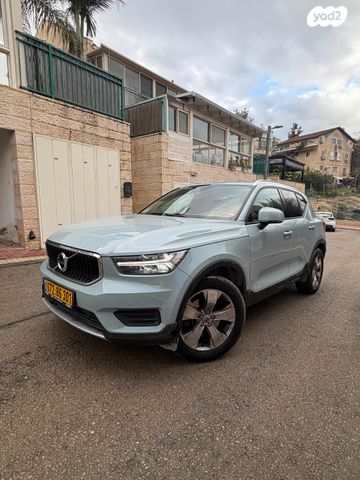 מודעת רכב וולוו XC40