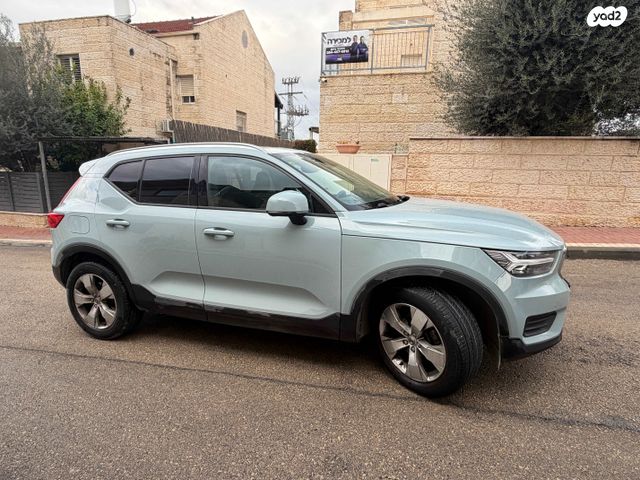 וולוו XC40
