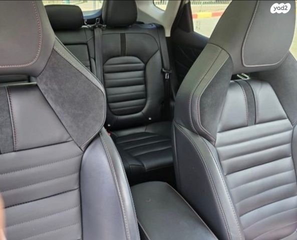 מודעת רכב אם ג'י EHS PHEV