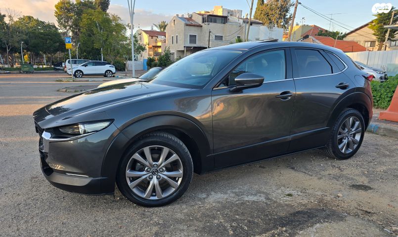מודעת רכב מאזדה CX-30 1
