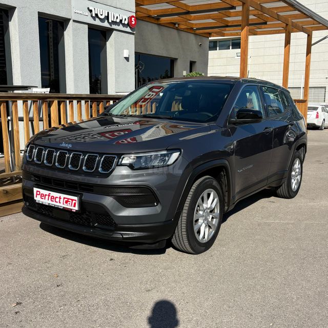 מודעת רכב ג'יפ קומפאס