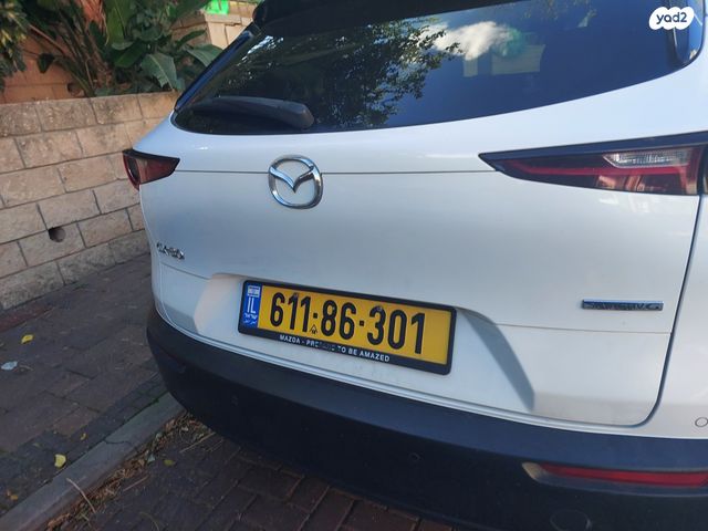מודעת רכב מאזדה CX-30