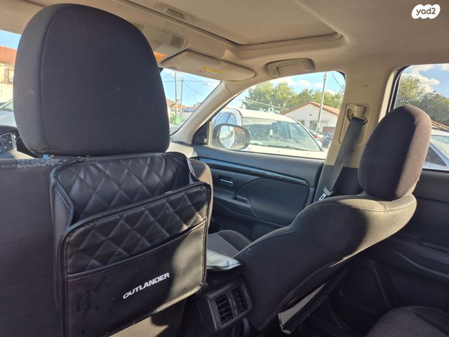 מיצובישי אאוטלנדר