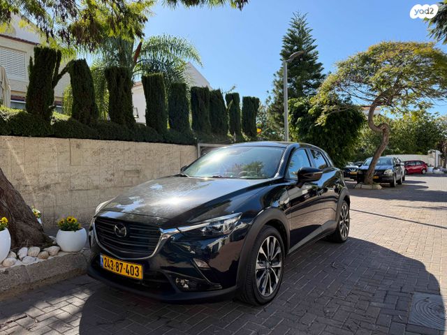 מודעת רכב מאזדה CX-3